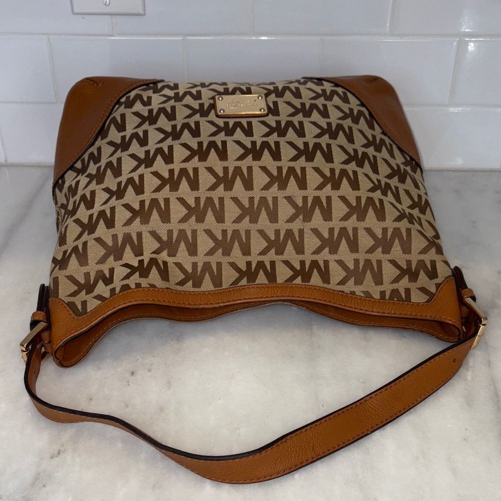 Michael Kors Bag Purse Handbag Millbrook Signature Jacquard Large Shoulder Hobo - Picture 11 of 16